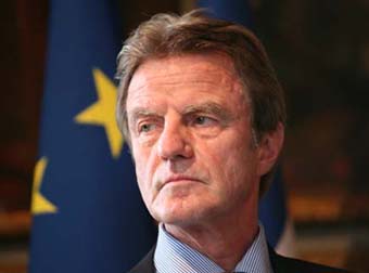 Ex-ministro francês Bernard Kouchner