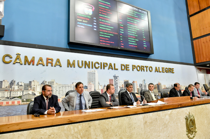 Melo e secretários avaliaram os estragos do temporal do dia 29 / Elson Sempé Pedroso / CMPA