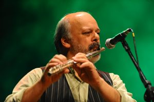 Celebrando os 60 anos do flautista Pedrinho Figueiredo, com canções que marcaram sua carreira